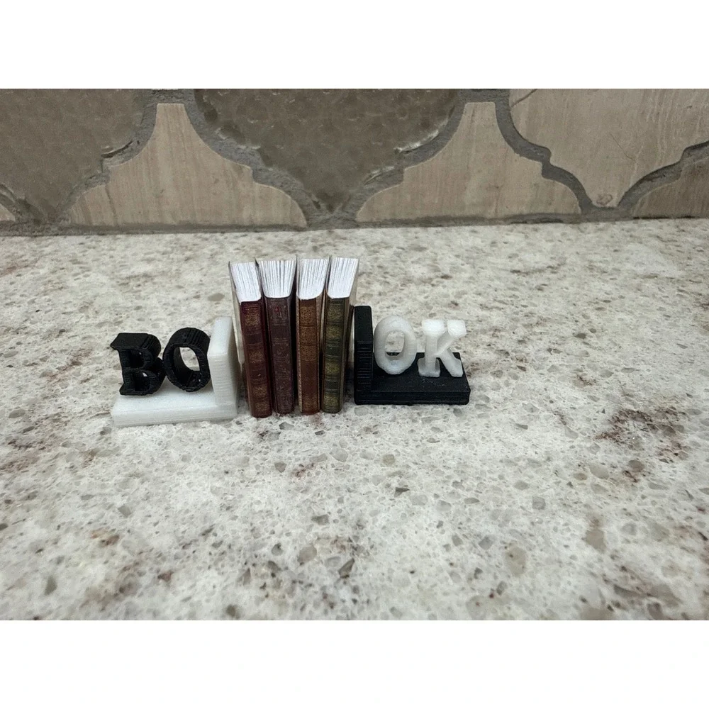 Miniature 3D Printed Bookends Set Tiny Books Dollhouse Decor‎ Black White 2.5in
